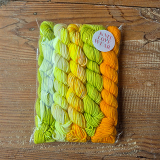 Sock kit DK - Orange & Yellows