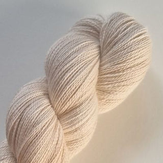 Alpaca-cashmere-lace-sky-soft-vanilla