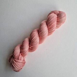 blossom-silky-merino-dk