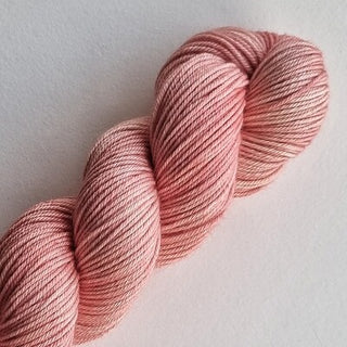 blossom-silky-merino-dk