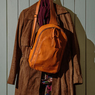 Gwen sling-bag