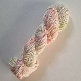 handdyed-merino-marshmallow