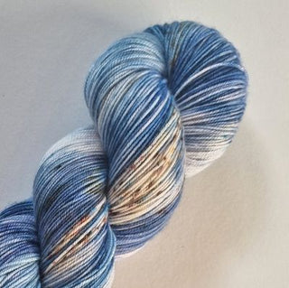 handdyed-merino-sock-blue-moon