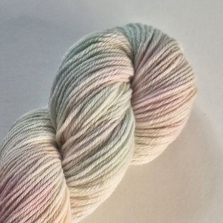 handdyed-organic-merino-dk-marshmallow