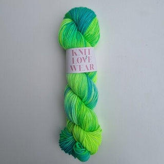 Radioactive-glitter-merino-sock-dk